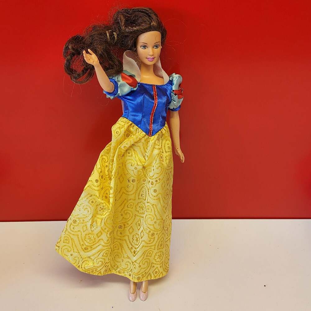 Disney Princess Snow White Sparkling Princess 11-inch Doll